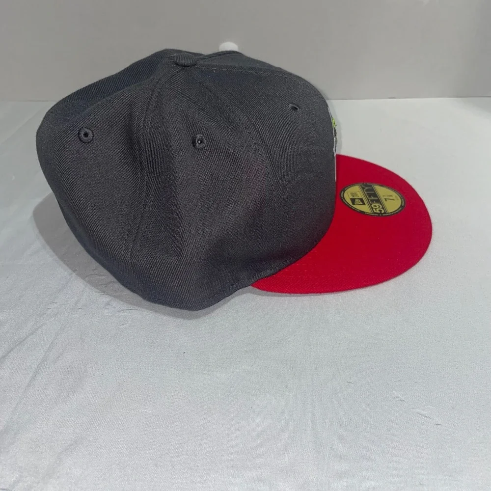 New Era 59FIFTY Fort Wayne TinCaps MiLB Fitted Hat‎ Grey Red 7 7/8